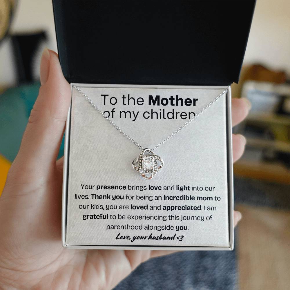 To the Mother of my children - Love knot necklace with message card