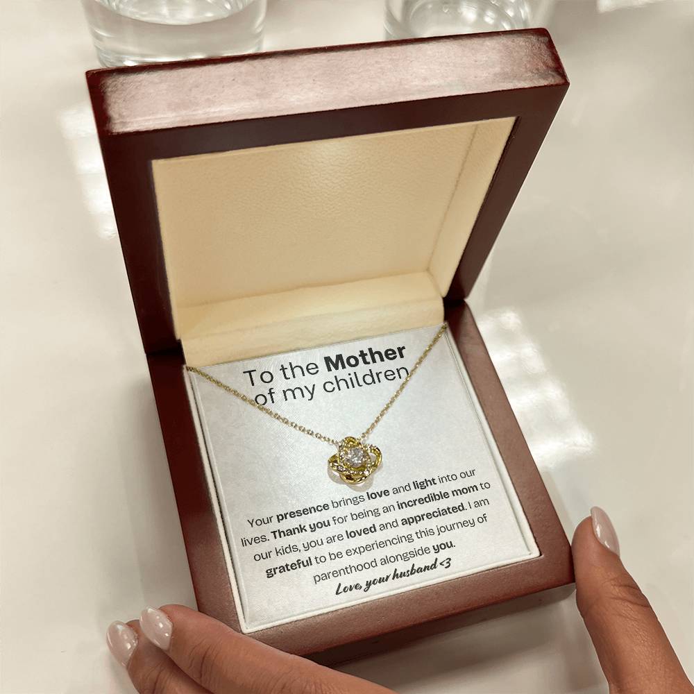 To the Mother of my children - Love knot necklace with message card