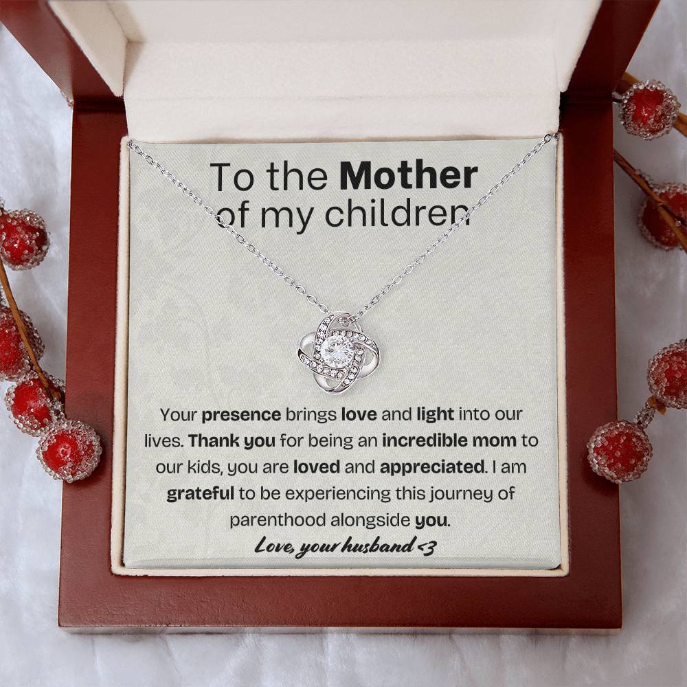 To the Mother of my children - Love knot necklace with message card